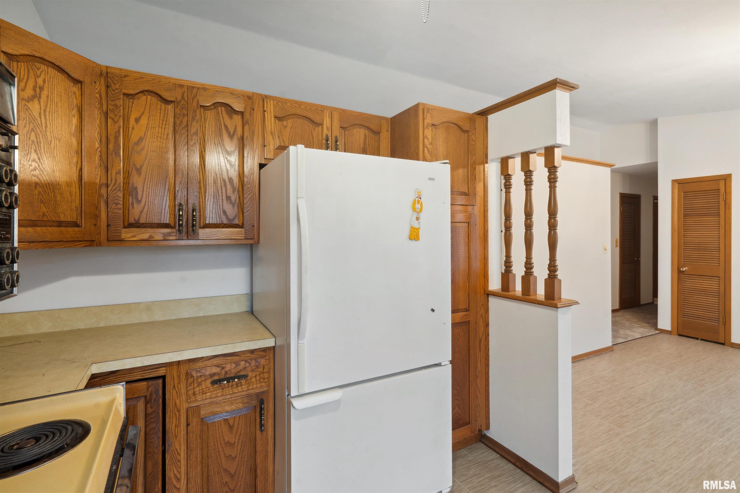 220 Westerfield Road Davenport, IA 52806 - Photo 7 of 22 Gallery Image 7