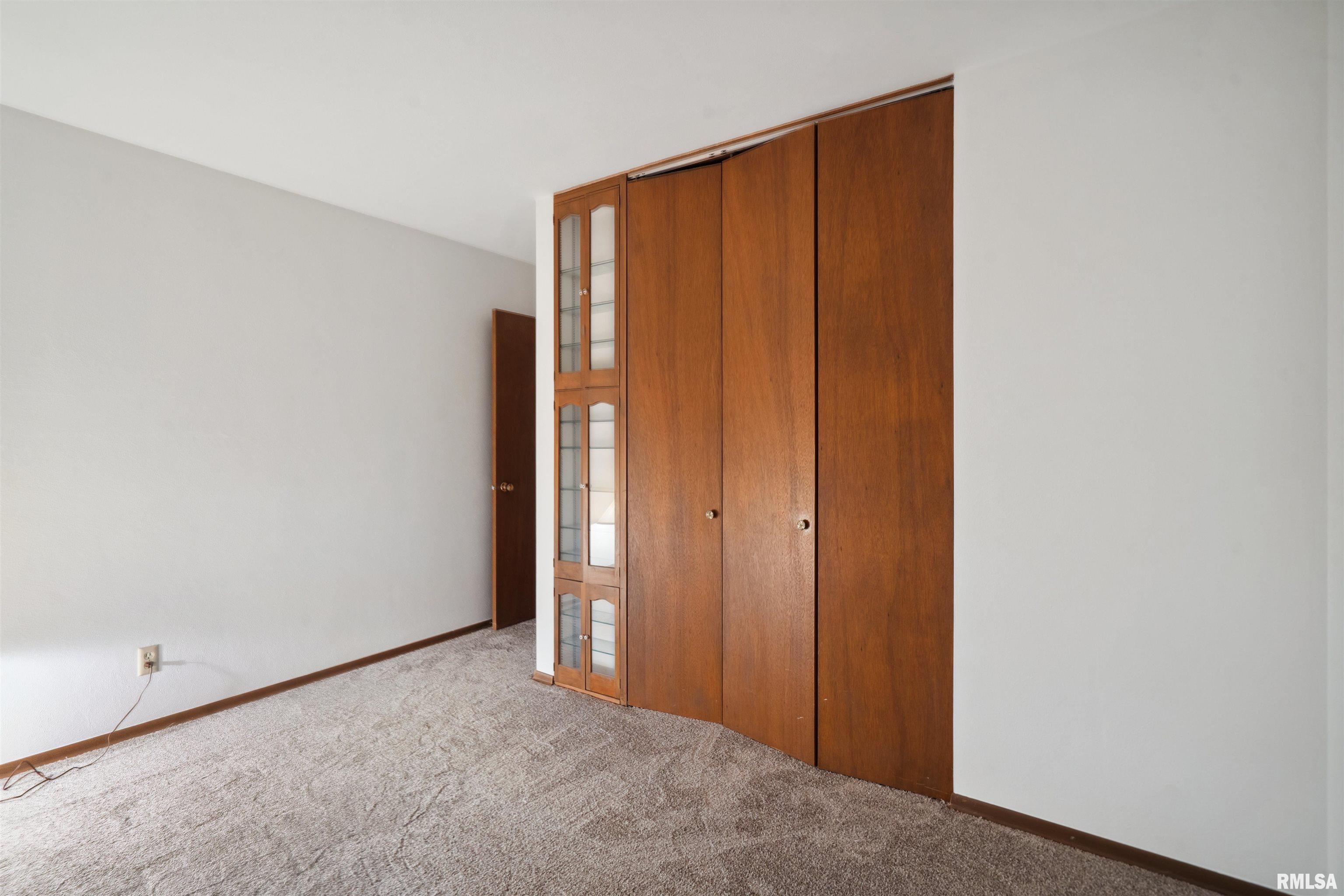 220 Westerfield Road Davenport, IA 52806 - Photo 10 of 22 Gallery Image 10
