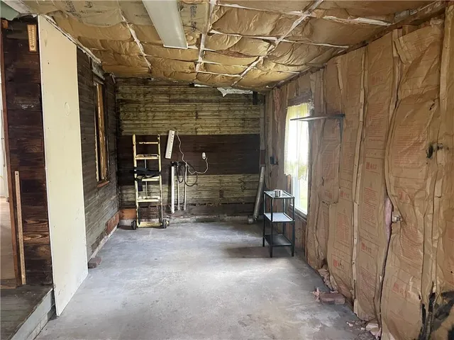 $49,900 | 309 Highway 66, Leechburg, PA 15656