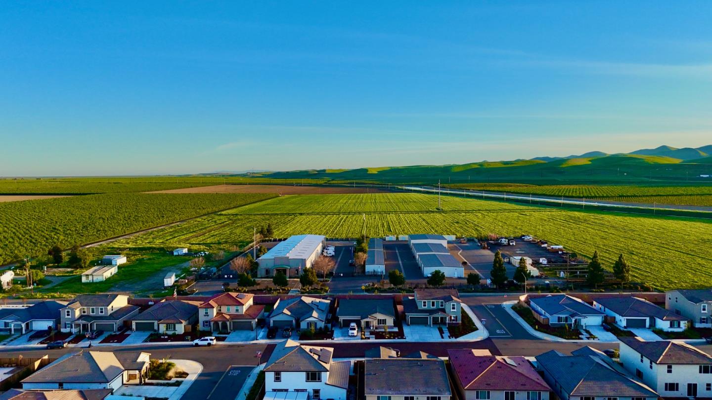 2121 Stagecoach Road Patterson, CA 95363 - Photo 32 of 35