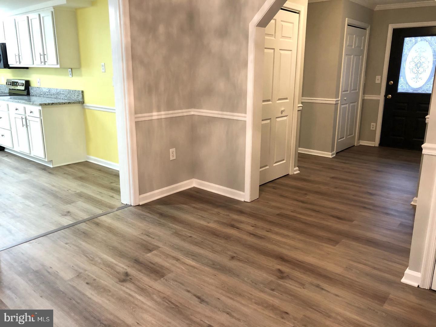 114 River Road Edgewater, MD 21037 - Photo 11 of 33 Dining Room