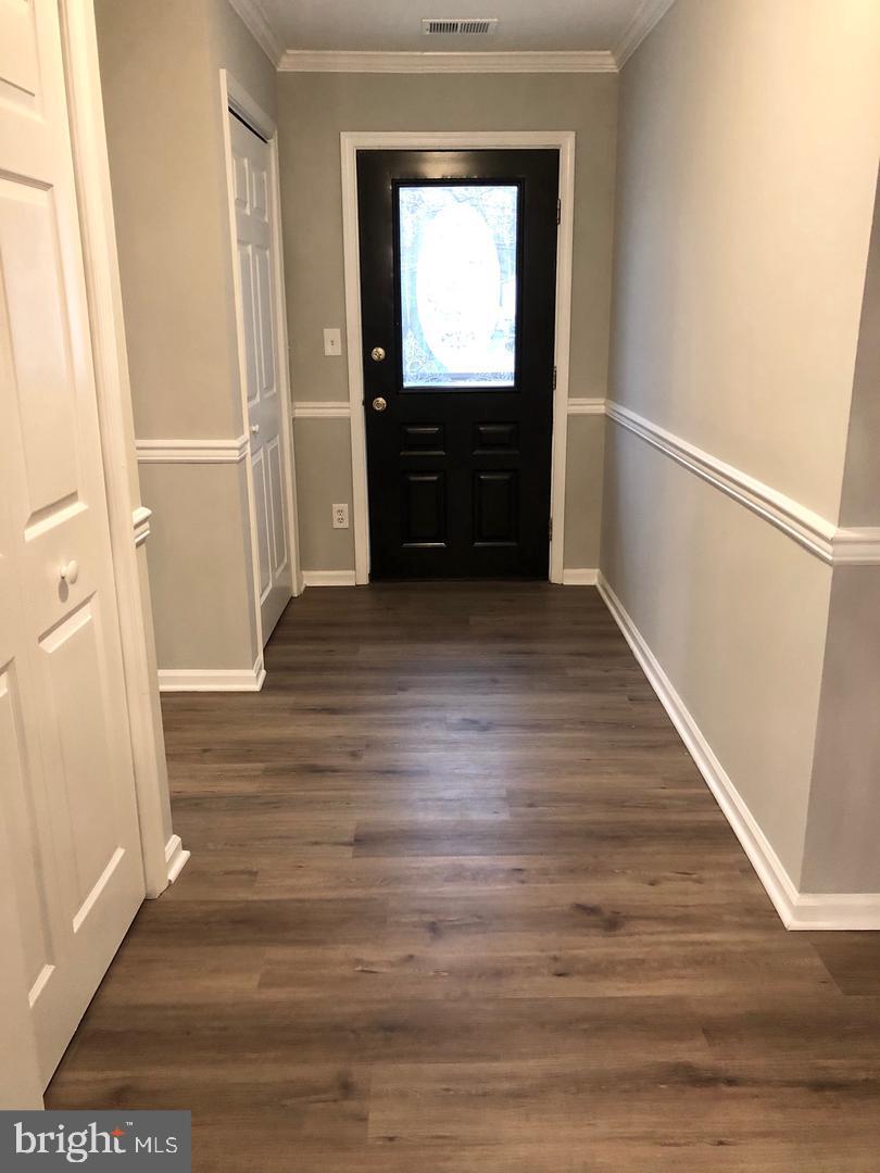 114 River Road Edgewater, MD 21037 - Photo 14 of 33 Front Entrance