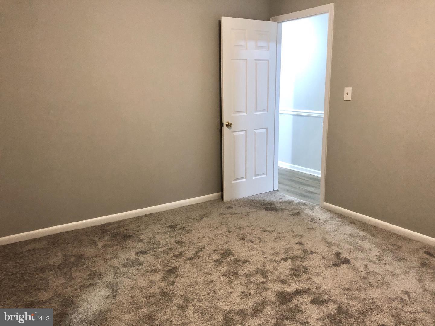 114 River Road Edgewater, MD 21037 - Photo 16 of 33 Primary Suite