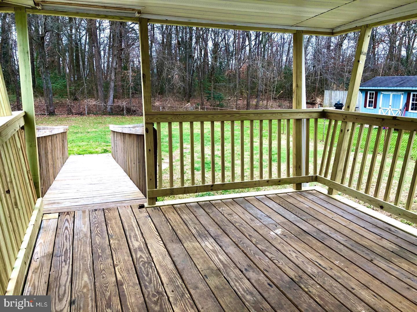 114 River Road Edgewater, MD 21037 - Photo 6 of 33 Deck