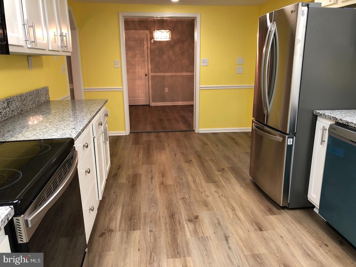 114 River Road Edgewater, MD 21037 - Photo 8 of 33 Kitchen