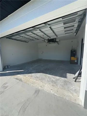 $2,600 | 517 Johns Avenue, Lehigh Acres, FL 33972