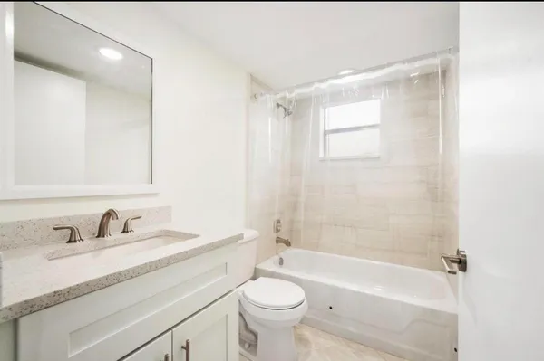$1,950 | 401 Monaco Way, Unit 401, Delray Beach, FL 33446