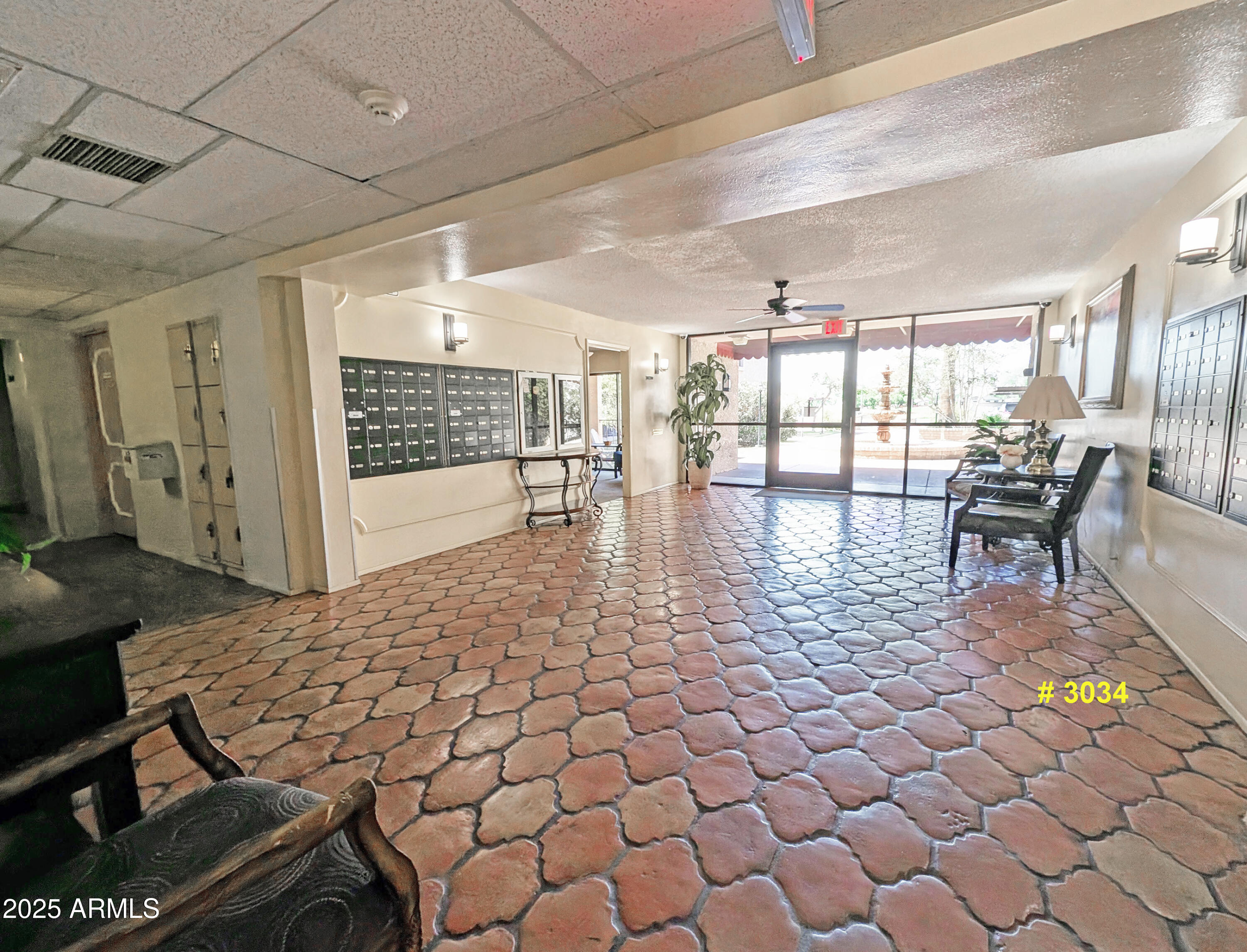 3033 East Devonshire Avenue, Unit 3034 Phoenix, AZ 85016 - Photo 11 of 14 a view of livingroom with dining area
