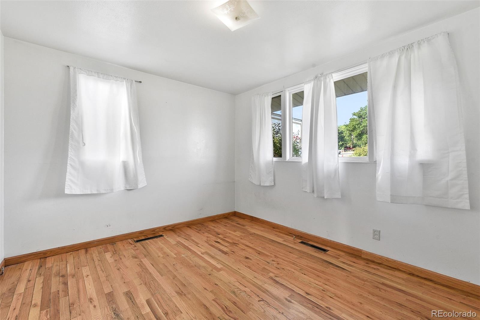 7431 Granada Road Denver, CO 80221 - Photo 6 of 16 Gallery Image 6