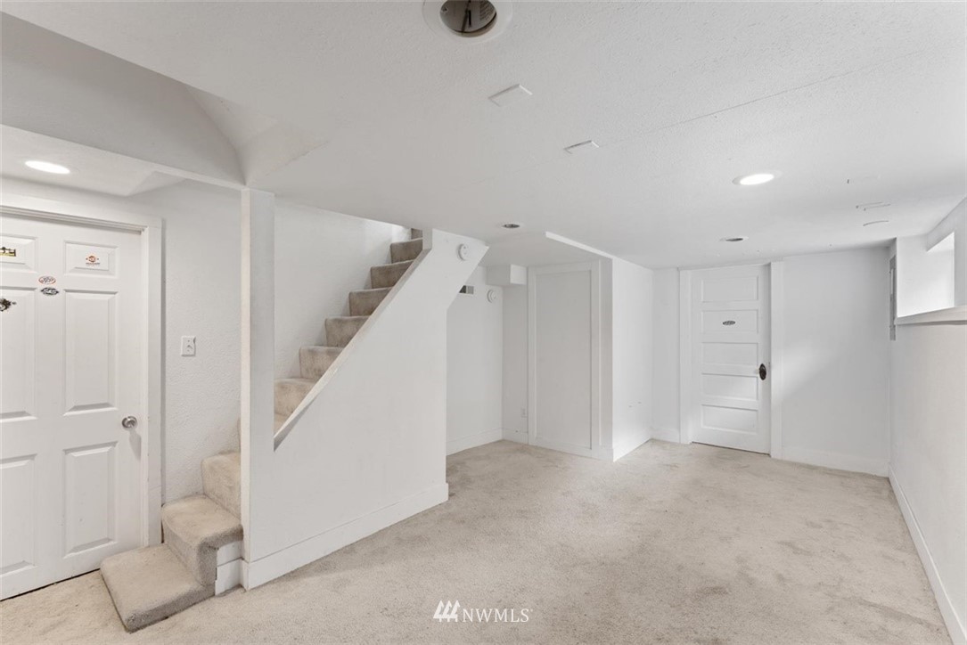 1608 North 50th Street Seattle, WA 98103 - Photo 23 of 27 Gallery Image 23