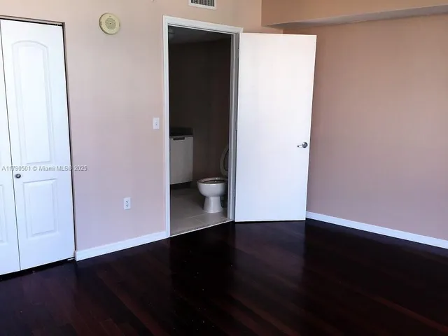 $519,000 | 1881 79th Street Causeway, Unit 1106, North Bay Village, FL 33141