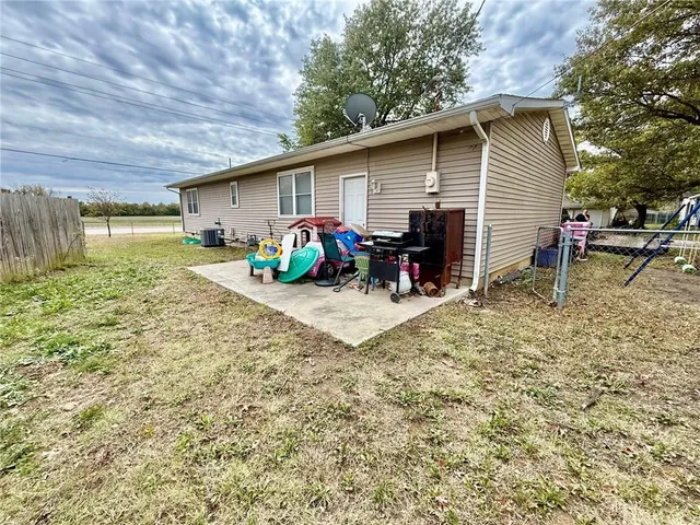 $99,000 | 1408 Richard Avenue, Parsons, KS 67357