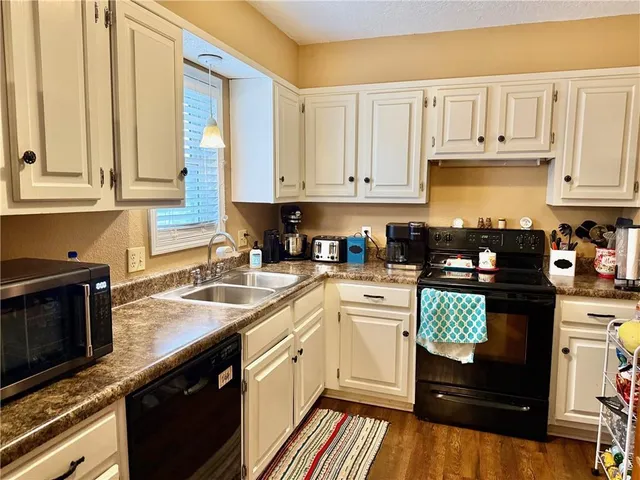 $99,000 | 1408 Richard Avenue, Parsons, KS 67357