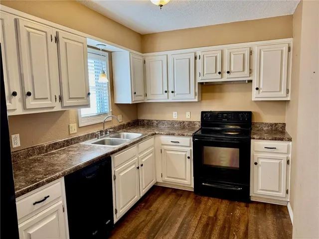 $98,900 | 1408 Richard Avenue, Parsons, KS 67357