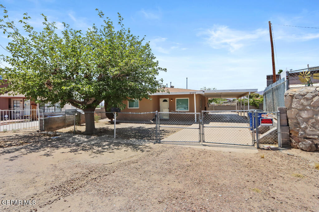 6103 Hanley Way El Paso, TX 79905 - Photo 1 of 33