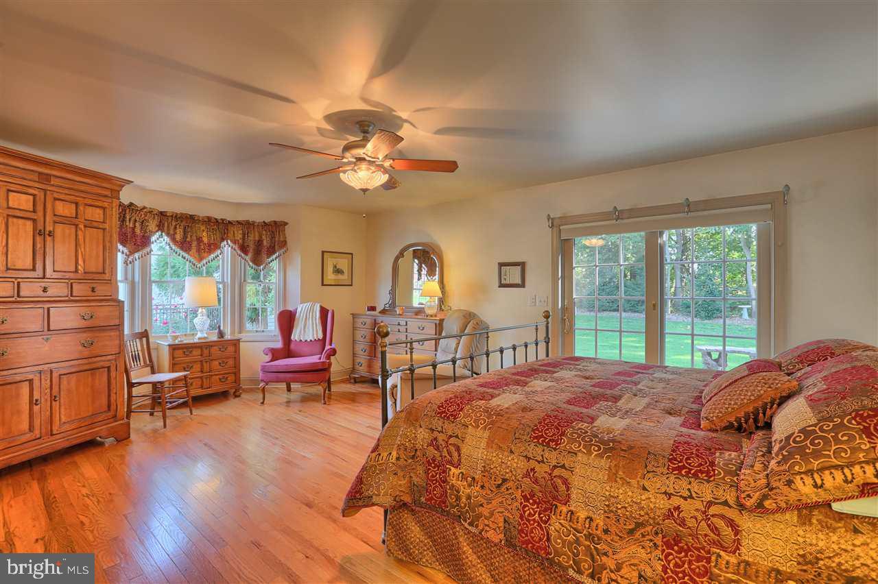 1365 Carriage House Road Middletown, PA 17057 - Photo 13 of 25 Gallery Image 13