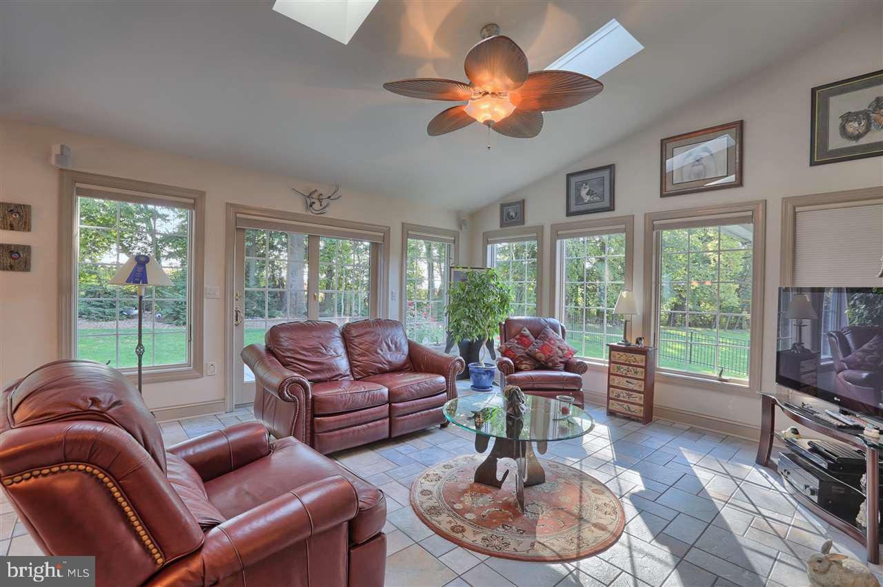 1365 Carriage House Road Middletown, PA 17057 - Photo 5 of 25 Gallery Image 5