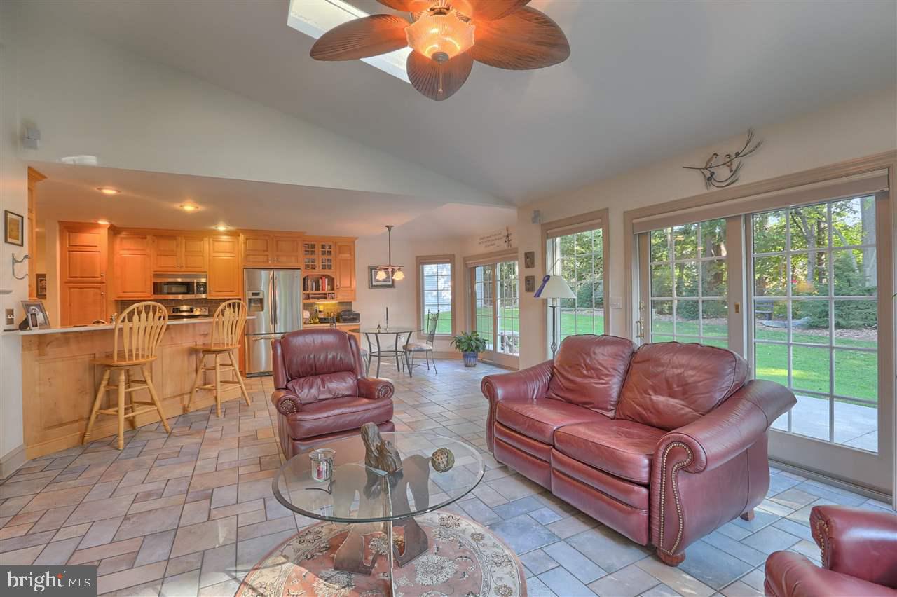 1365 Carriage House Road Middletown, PA 17057 - Photo 7 of 25 Gallery Image 7
