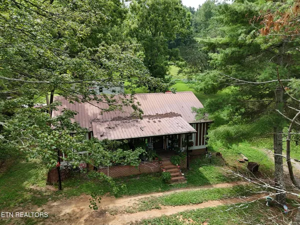 $569,000 | 3824 Sugar Grove Valley Road, Harriman, TN 37748