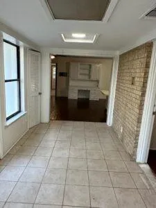 a view of entryway with a bathroom