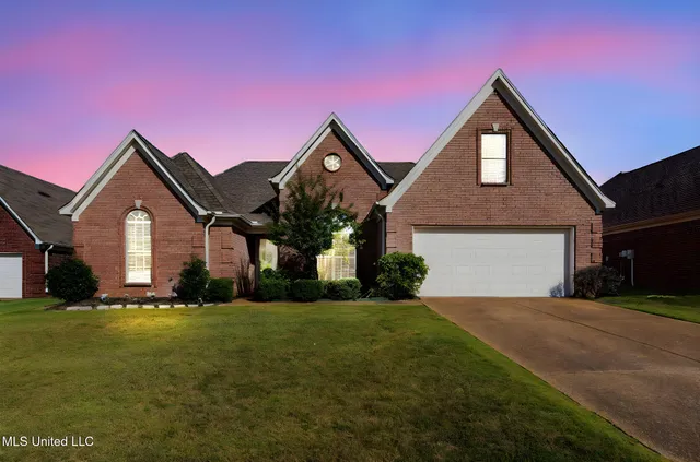 $330,000 | 7868 Plantation Ridge Cove, Olive Branch, MS 38654