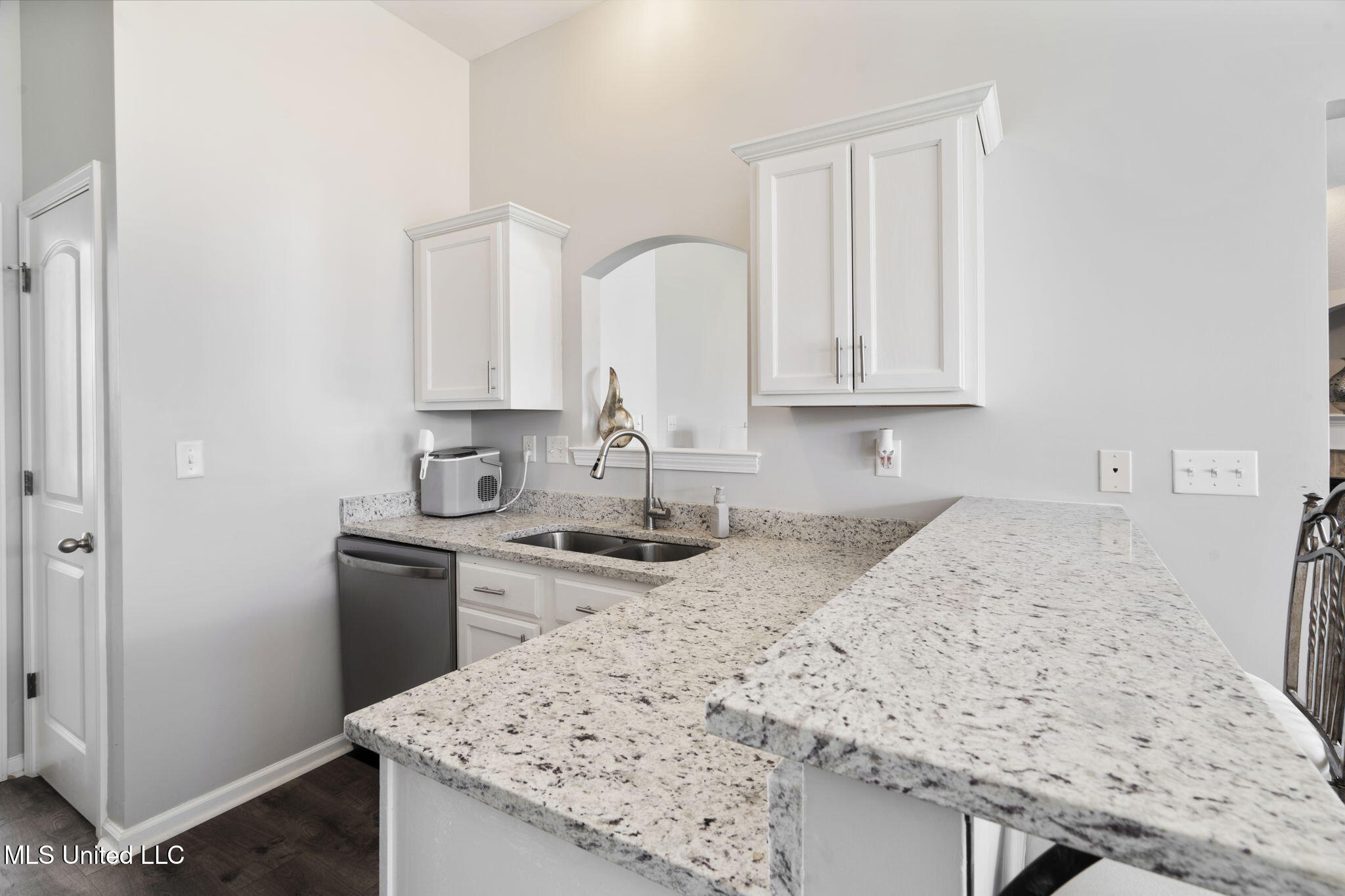 7868 Plantation Ridge Cove Olive Branch, MS 38654 - Photo 12 of 30 12-web-or-mls-7868 Plantation Ridge-11