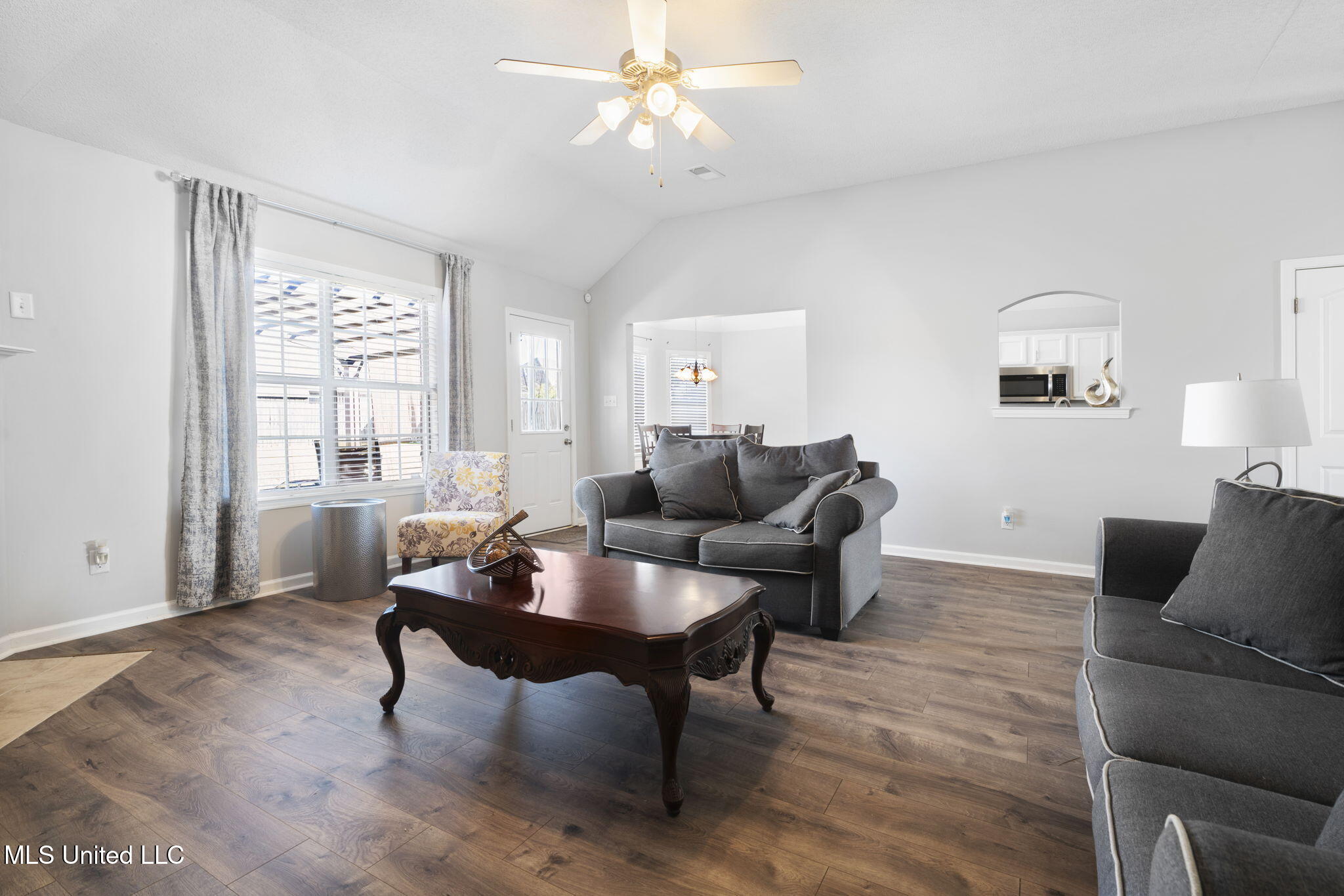 7868 Plantation Ridge Cove Olive Branch, MS 38654 - Photo 9 of 30 9-web-or-mls-7868 Plantation Ridge-08