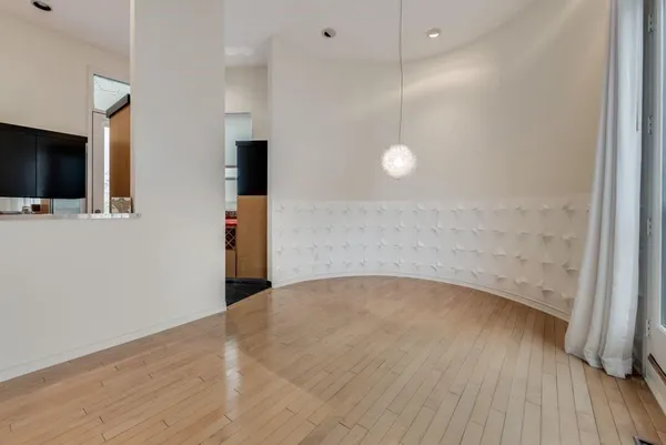 $3,300 | 3730 Holland Avenue, Unit 8H, Dallas, TX 75219