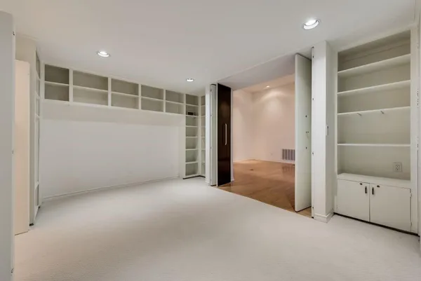 $3,300 | 3730 Holland Avenue, Unit 8H, Dallas, TX 75219