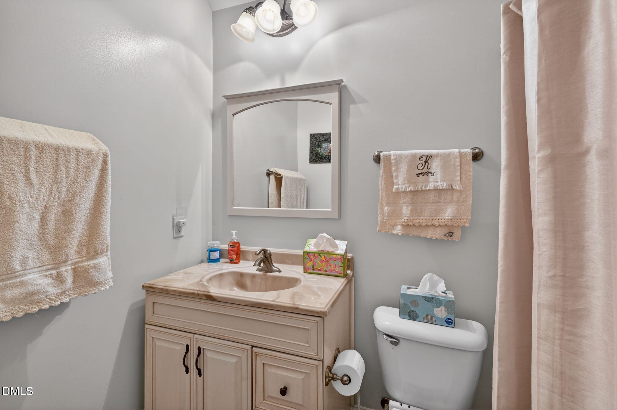 41 Windsor Court Hampstead, NC 28443 - Photo 20 of 30 23_41_Windsor_Ct_Hampstead_NC_28443-Bath