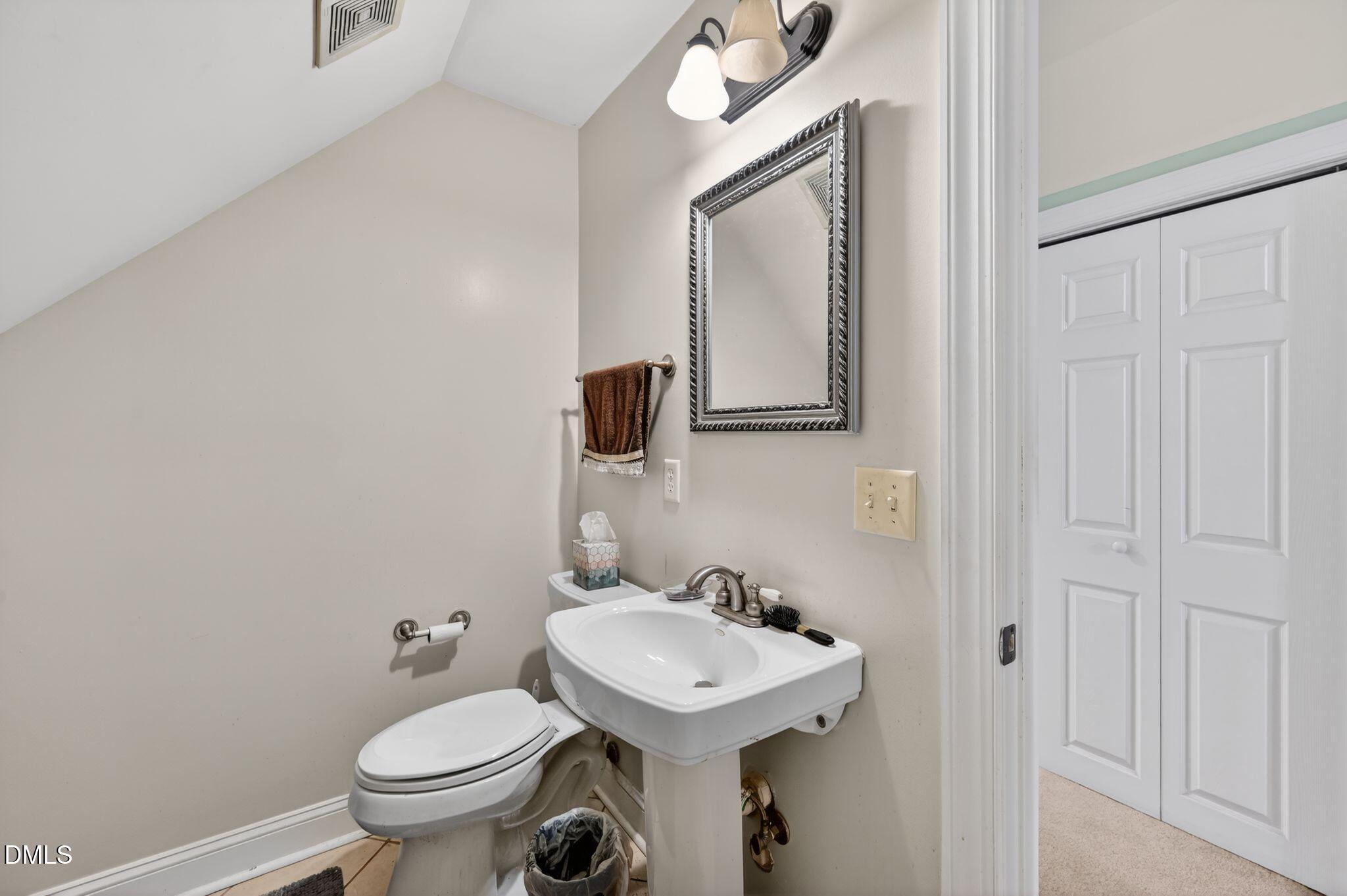 41 Windsor Court Hampstead, NC 28443 - Photo 21 of 30 24_41_Windsor_Ct_Hampstead_NC_28443-Bath