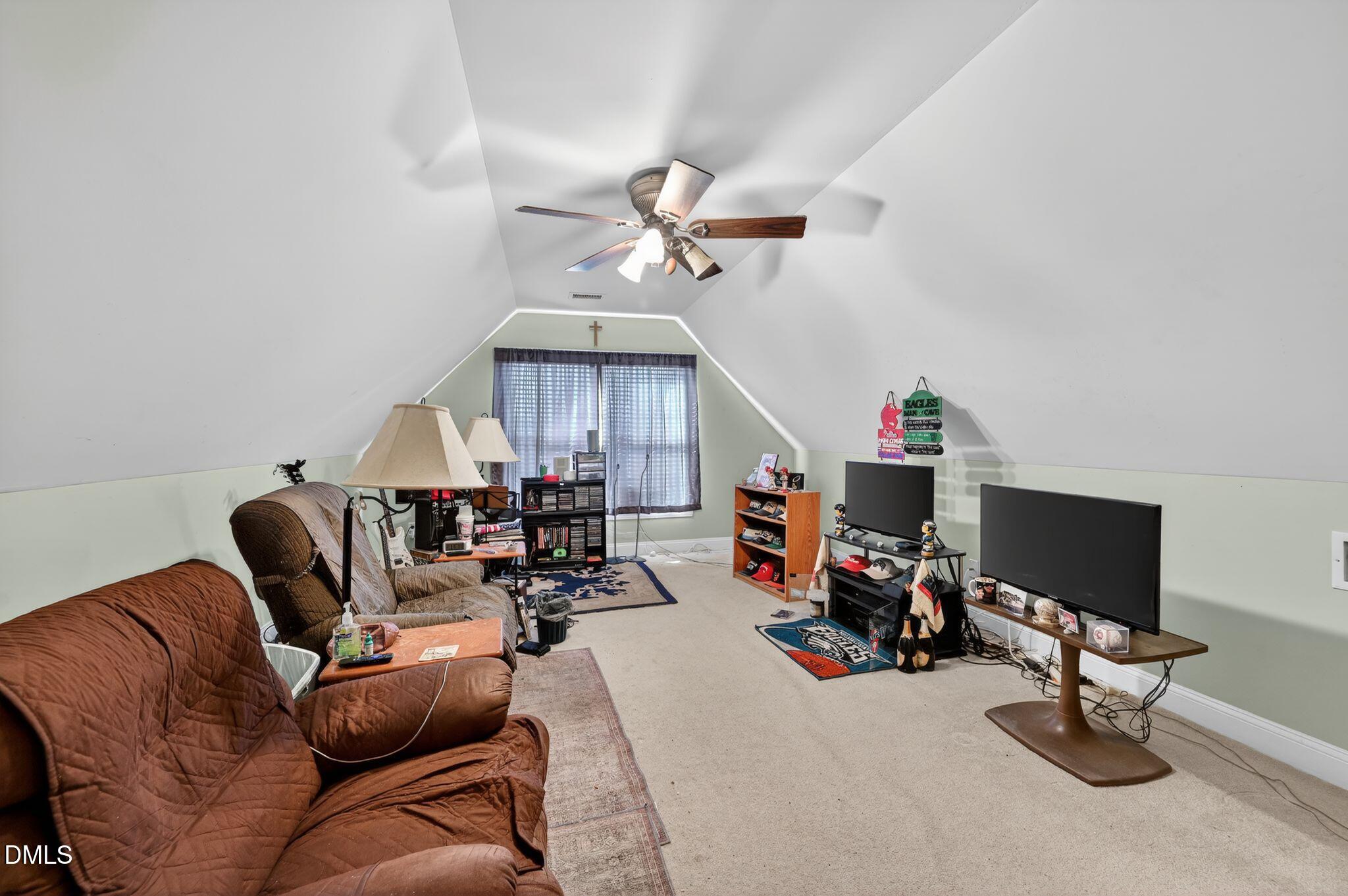 41 Windsor Court Hampstead, NC 28443 - Photo 27 of 30 06_41_Windsor_Ct_Hampstead_NC_28443-Livi