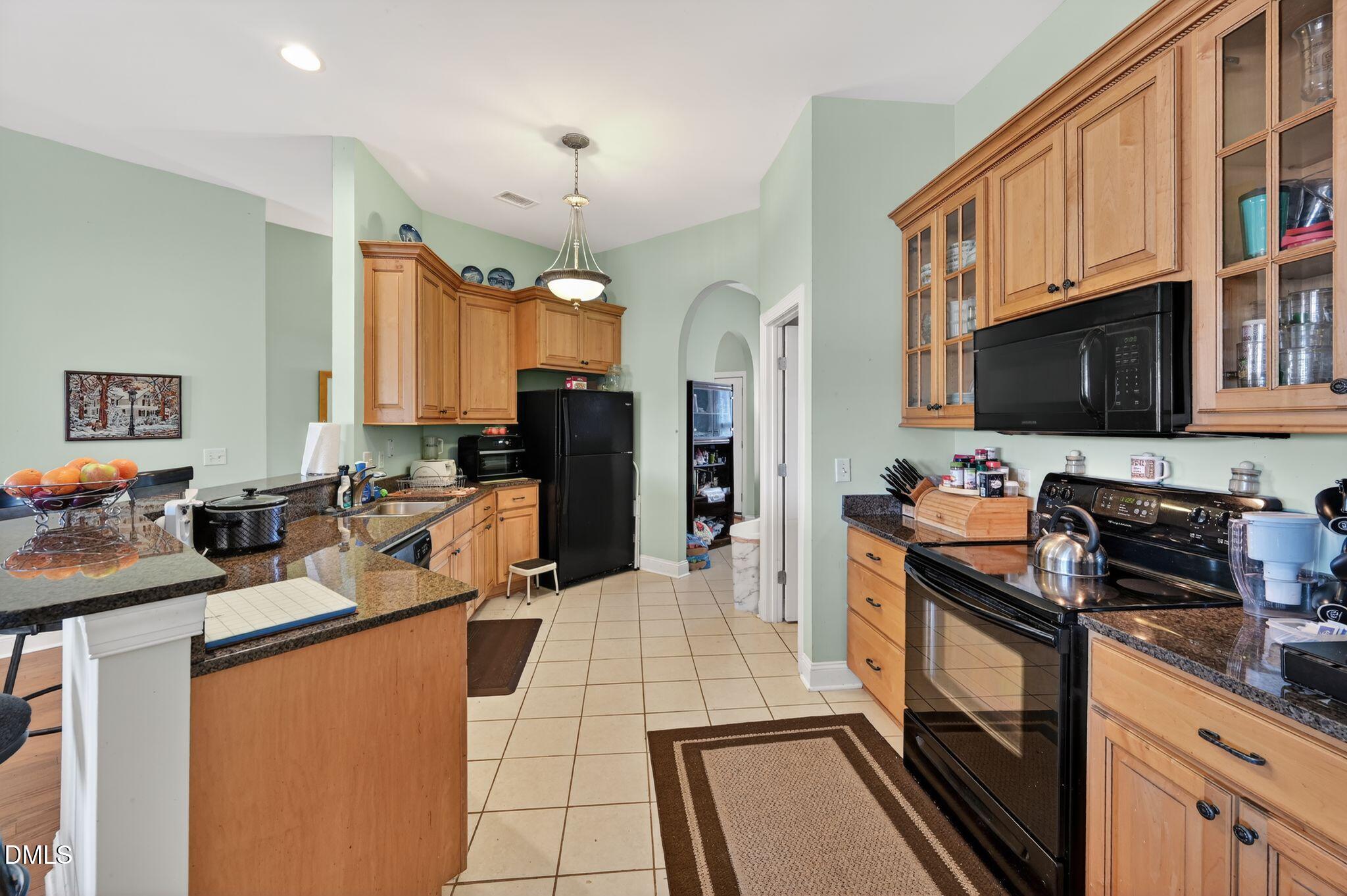 41 Windsor Court Hampstead, NC 28443 - Photo 9 of 30 12_41_Windsor_Ct_Hampstead_NC_28443-Kitc