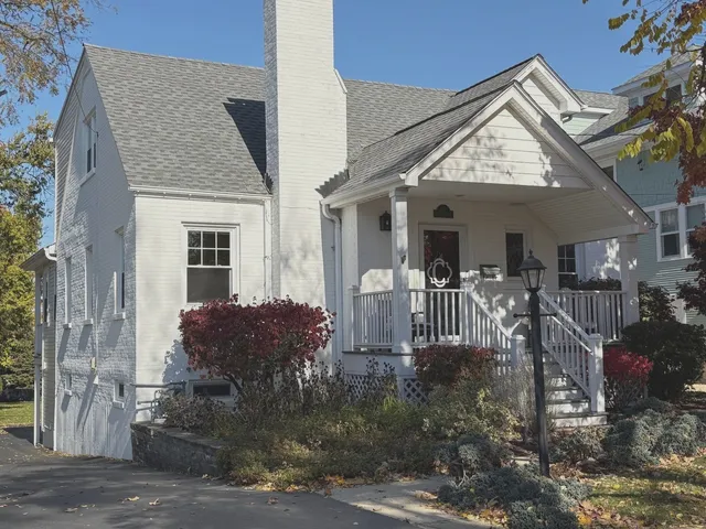 $984,900 | 580 Hillside Avenue, Glen Ellyn, IL 60137