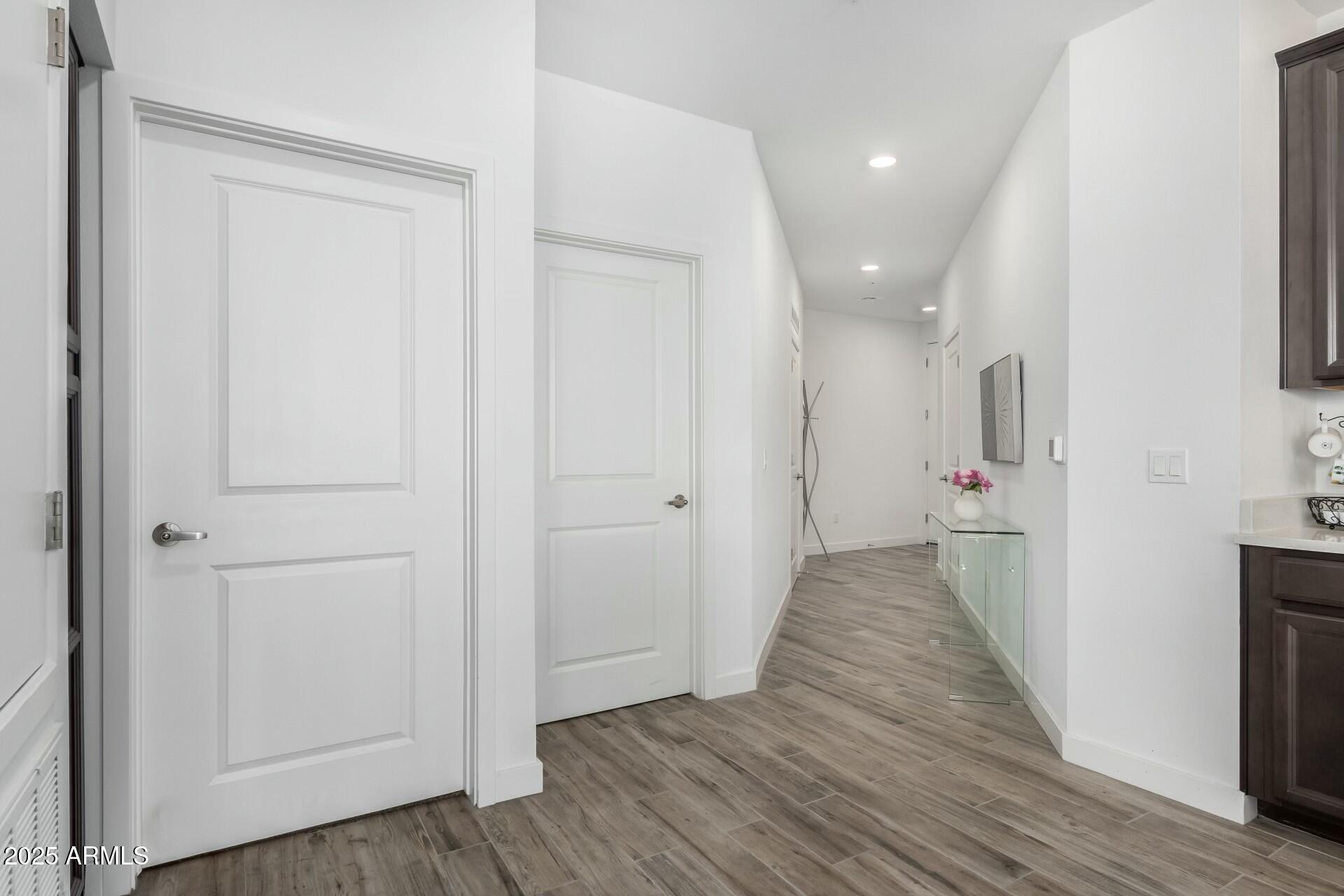 2511 West Queen Creek Road, Unit 262 Chandler, AZ 85248 - Photo 20 of 46 Hallway Clets