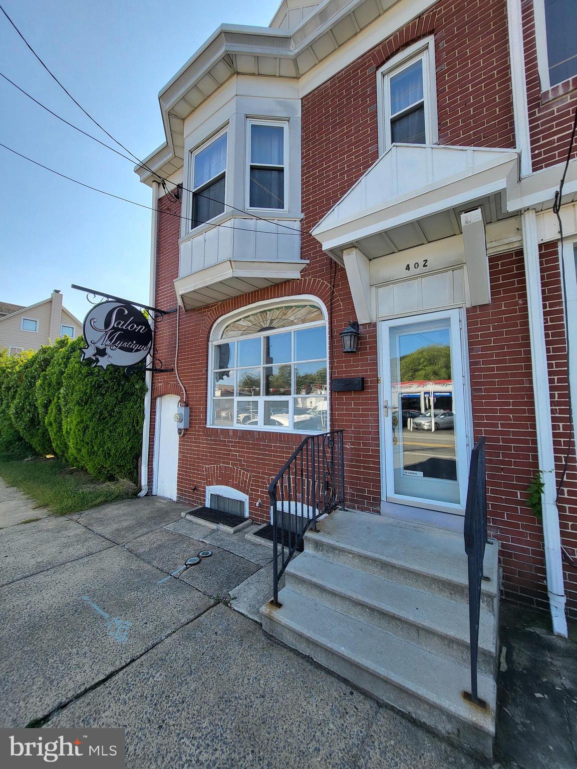 a house view with a outdoor space