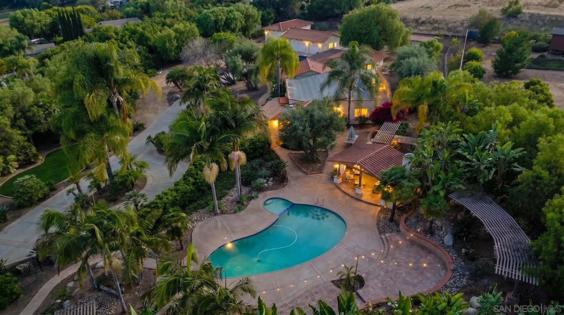937 Pepper Tree Lane Fallbrook, CA 92028 - Photo 1 of 63