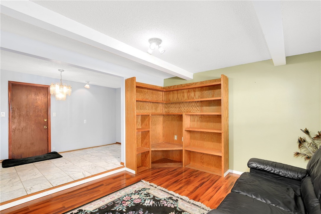 7907 202nd Place Southwest Edmonds, WA 98026 - Photo 11 of 25 Gallery Image 11