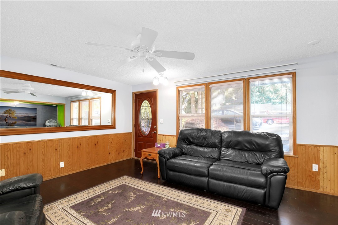 7907 202nd Place Southwest Edmonds, WA 98026 - Photo 16 of 25 Gallery Image 16