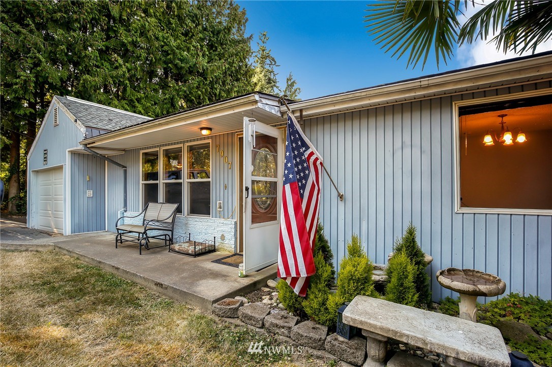 7907 202nd Place Southwest Edmonds, WA 98026 - Photo 3 of 25 Gallery Image 3