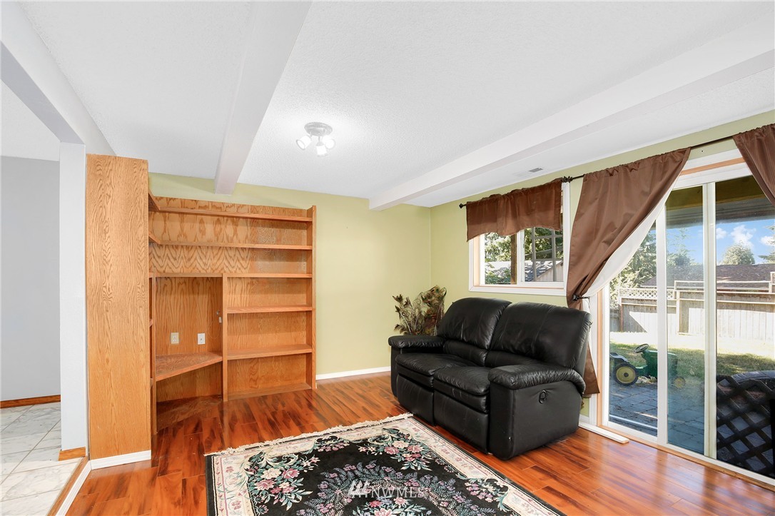 7907 202nd Place Southwest Edmonds, WA 98026 - Photo 8 of 25 Gallery Image 8