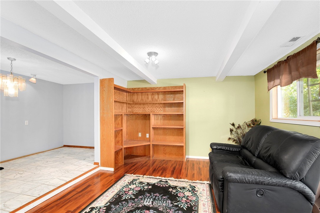 7907 202nd Place Southwest Edmonds, WA 98026 - Photo 9 of 25 Gallery Image 9