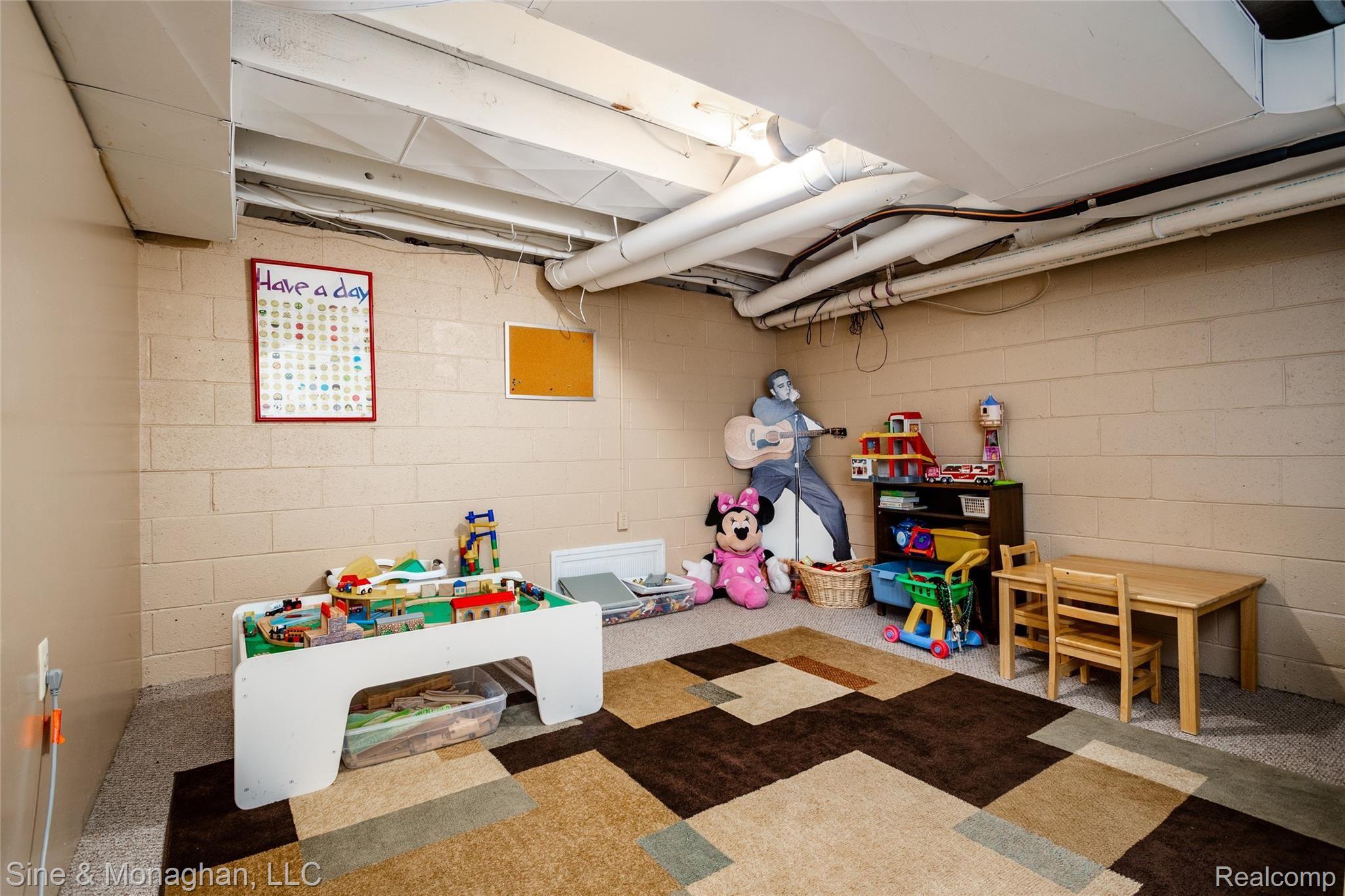 435 Barclay Road Grosse Pointe, MI 48236 - Photo 60 of 60 435 Barclay L016.jpg