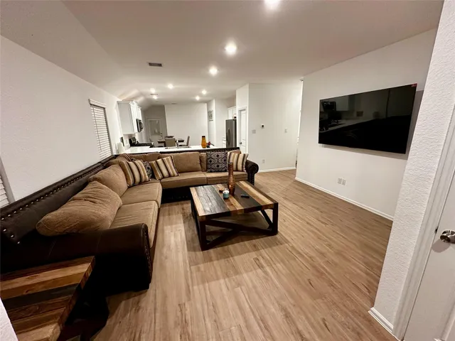 $2,300 | 2023 Foxtail Crk Court, Crosby, TX 77532