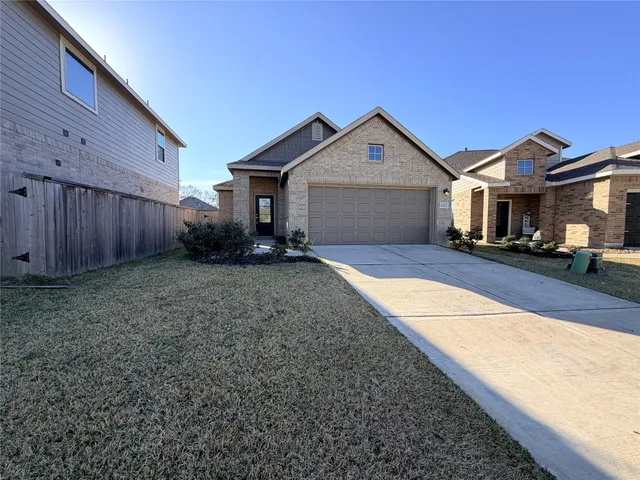 $2,150 | 2023 Foxtail Crk Court, Crosby, TX 77532