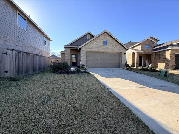 $2,000 | 2023 Foxtail Crk Court, Crosby, TX 77532