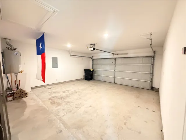 $2,150 | 2023 Foxtail Crk Court, Crosby, TX 77532