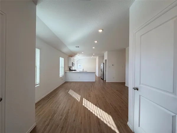 $2,000 | 2023 Foxtail Crk Court, Crosby, TX 77532