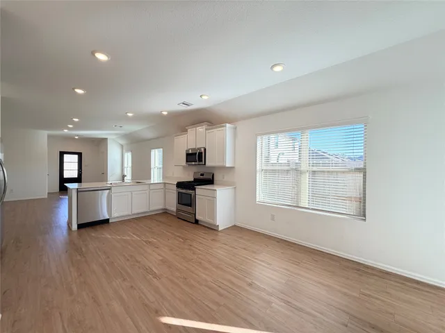 $2,150 | 2023 Foxtail Crk Court, Crosby, TX 77532