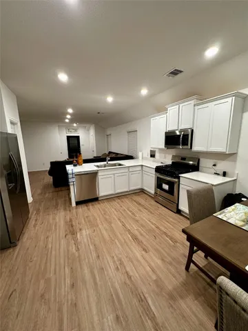 $2,300 | 2023 Foxtail Crk Court, Crosby, TX 77532